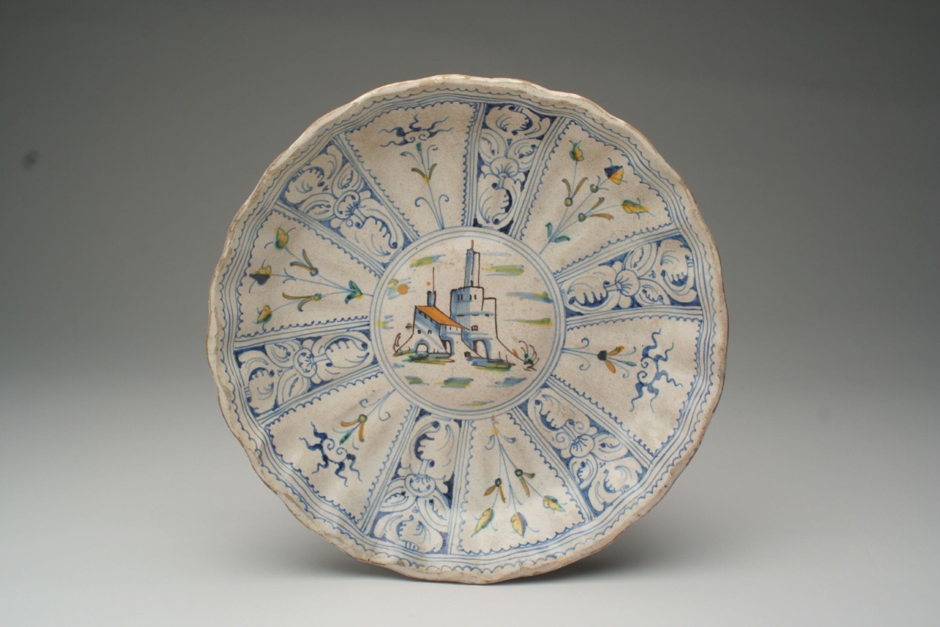 Crespina con paesaggio e decoro “compendiario a settori”  Montelupo, 1580-1600